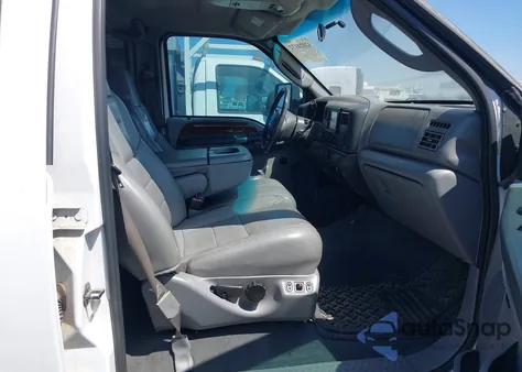 2003 Ford F-250 Lariat/Xl/Xlt from USA, damaged, VIN 1FTNW21P53ED05285